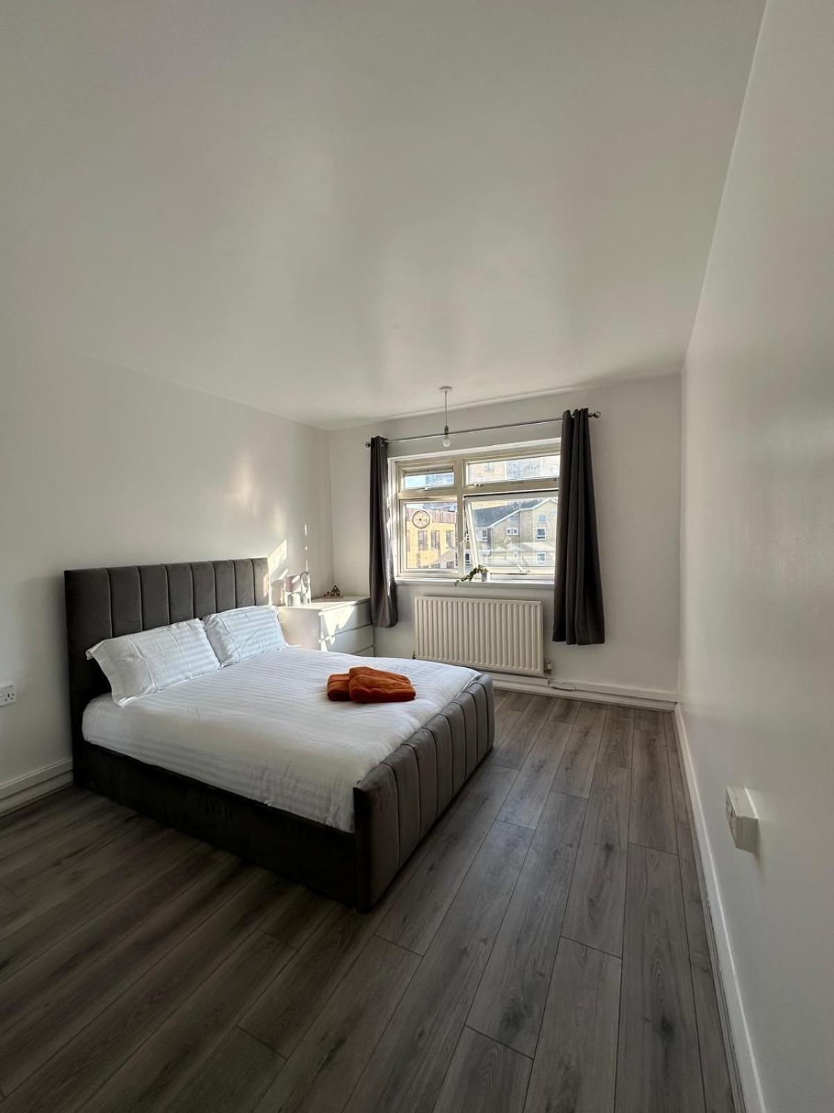 Modern Room In A 4 Bedroom Flat In London, Shared Bathroom! Екстер'єр фото