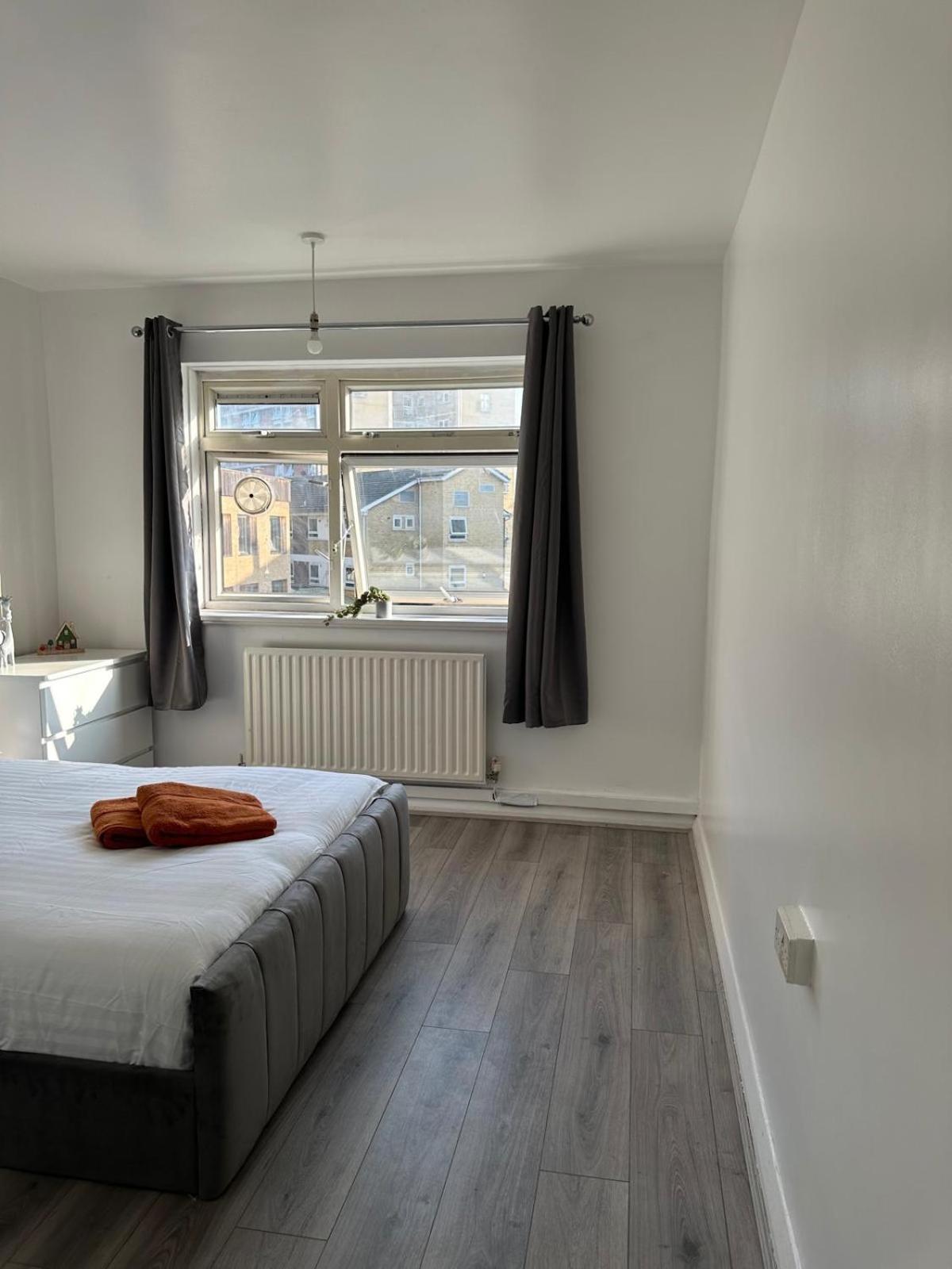 Modern Room In A 4 Bedroom Flat In London, Shared Bathroom! Екстер'єр фото